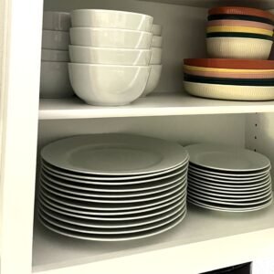 White Dinnerware Set